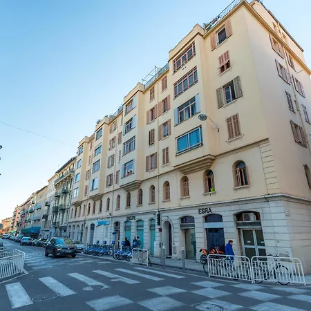 Extraordinary View On Port And Castle Hill - 1 Bdr & Parking Appartement *